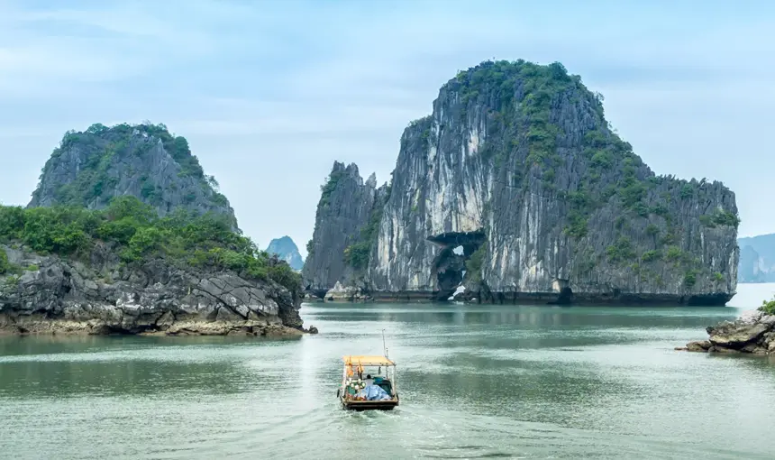 Lan Ha Bay vs Halong Bay: Which Is Better for Your Cruise?