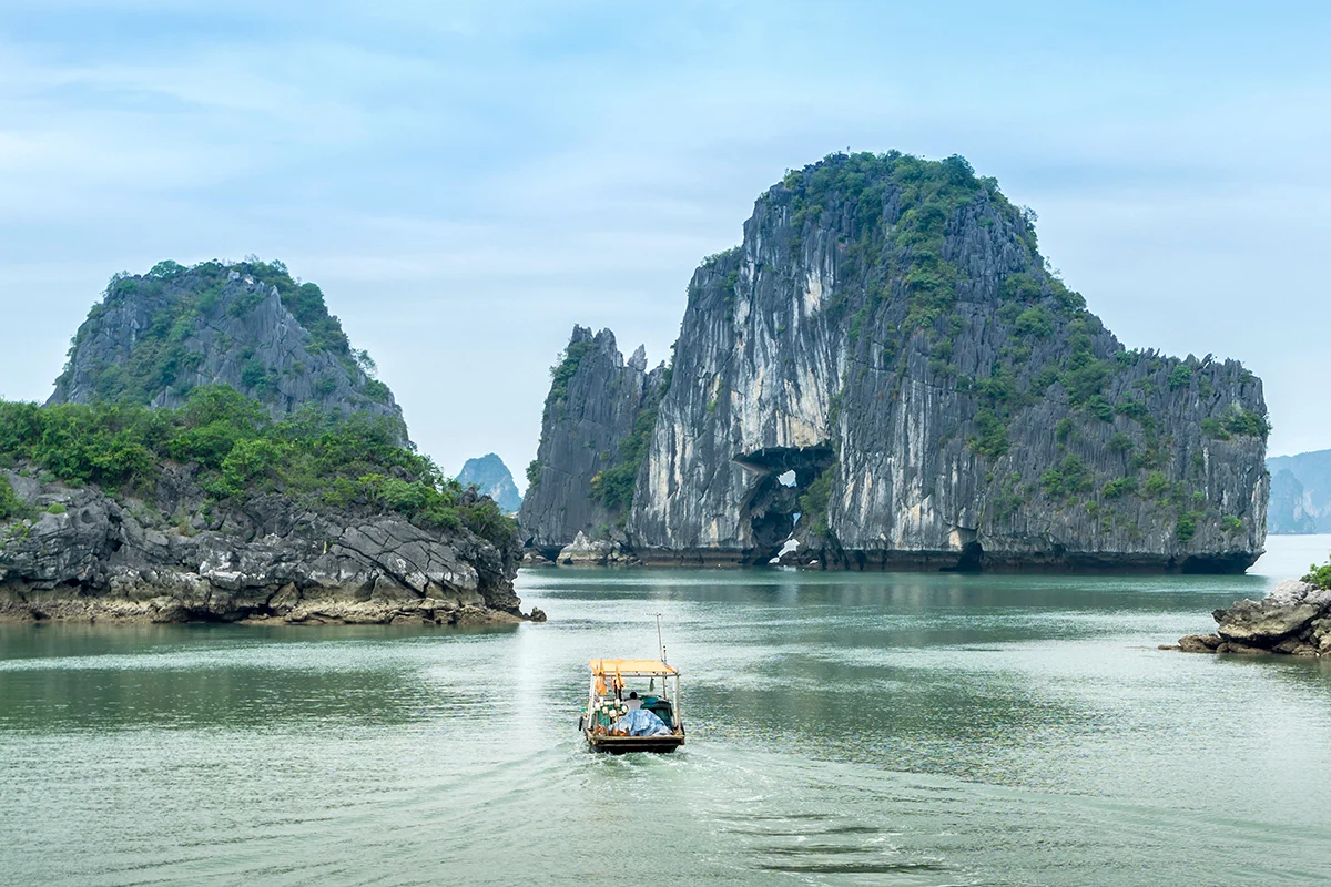 Lan Ha Bay vs Halong Bay: Which Is Better for Your Cruise?