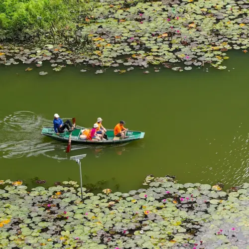 Tam Coc boat ride