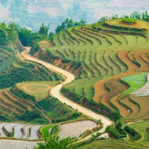 Sapa Trekking Tour with Breathtaking Mountain Rice Terraces and Scenic Trails