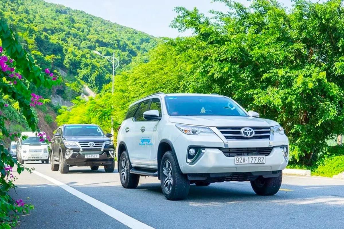 Car service from Da Nang to Hoi An