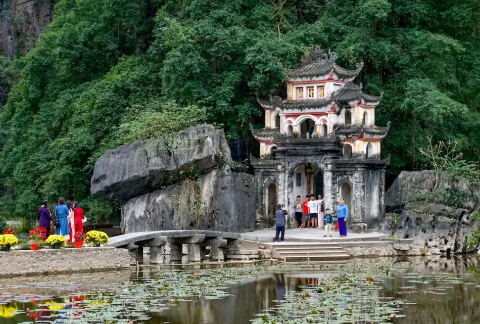 Best things to do in Ninh Binh: Visit Bich Dong Pagoda